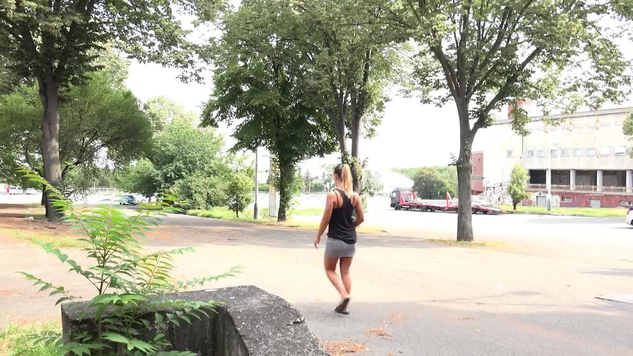 Solo girl Naomi Bennet takes a piss in public while wearing a miniskirt porno fotoğrafı #426399149