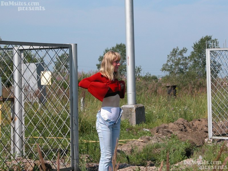 Young blonde sucks and fucks a homeless vagrant out in a field 포르노 사진 #425898483
