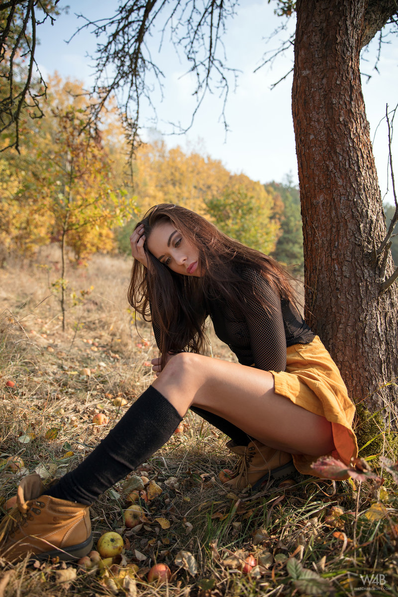 Glam model Sabrisse shows landing strip pussy in black knee socks under a tree порно фото #424281060