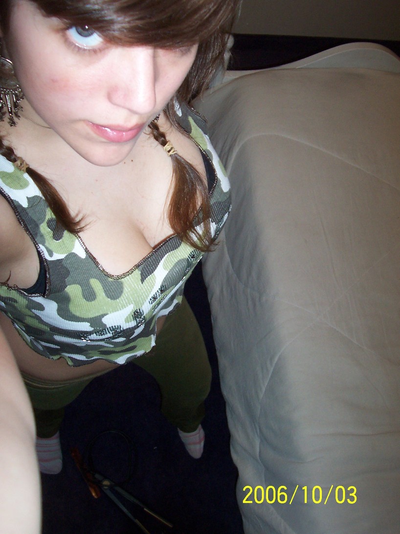 An ex girlfriend of mine took these selfies of her big tits some time ago foto porno #427989998