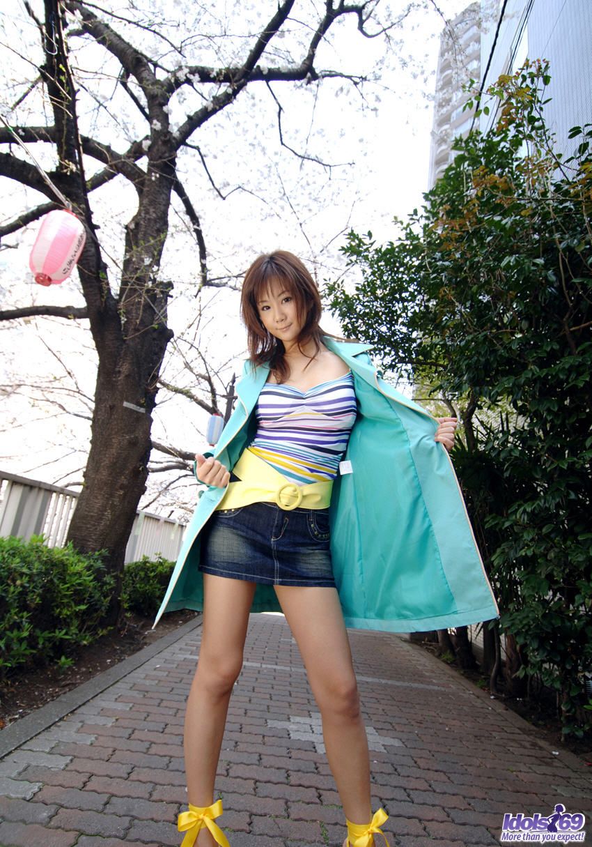Asian cutie Maki Hoshino flashes on a sidewalk before exposing herself indoors 色情照片 #423653545 | Idols 69 Pics, Maki Hoshino, Face, 手机色情