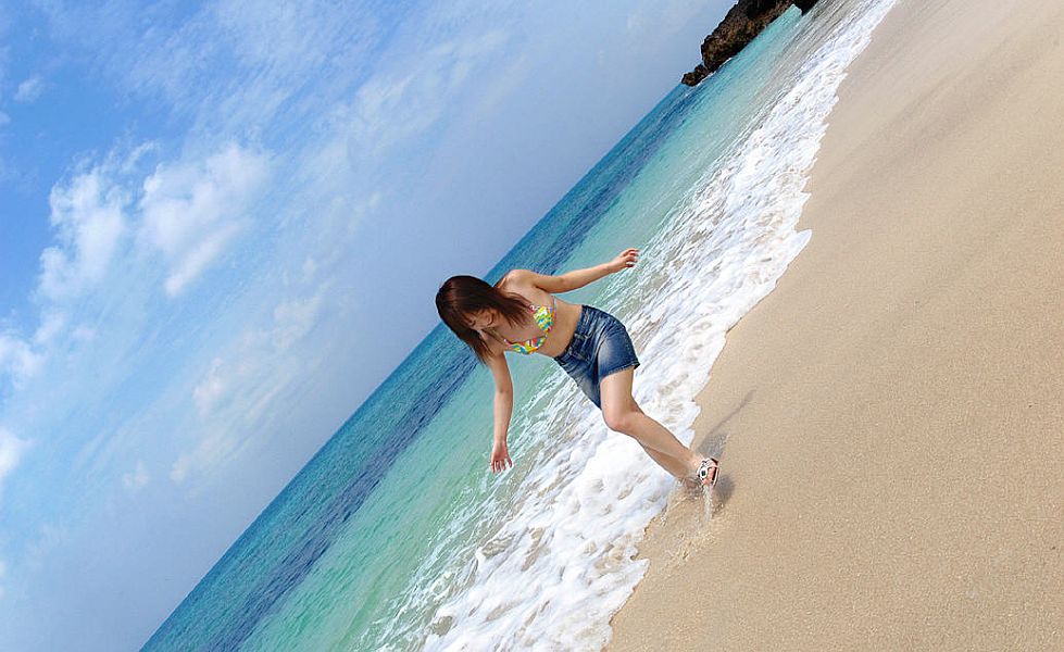 979px x 600px - Japanese teen Chikaho Ito models non nude at the beach in a bikini -  PornPics.com