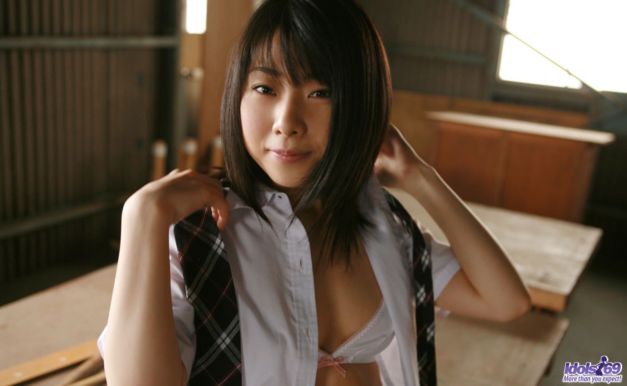 Horny Japanese babe has a round tight ass and firm nice tits she shows off foto pornográfica #427098813 | Idols 69 Pics, Rin Hayakawa, Asian, pornografia móvel