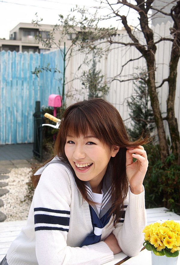 Cute Japanese student Towa Aino takes off her brassiere in a tempting manner 色情照片 #424101170 | Idols 69 Pics, Towa Aino, Schoolgirl, 手机色情