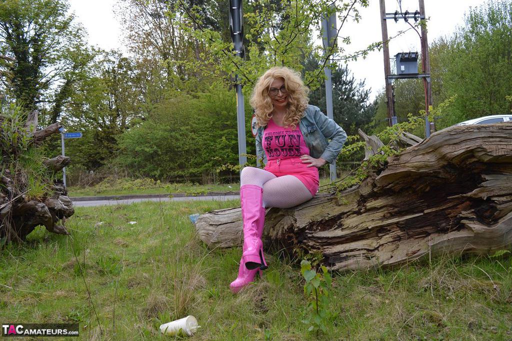 Amateur woman Barby Slut exposes herself at a public park in pink boots porn photo #422886393 | TAC Amateurs Pics, Barby Slut, Amateur, mobile porn
