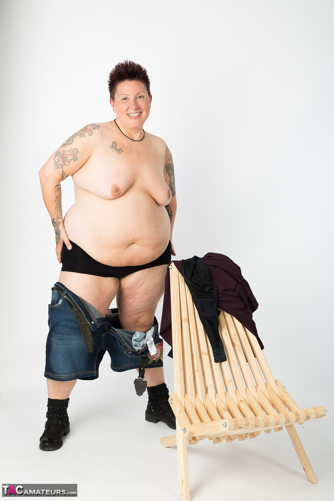 Fat amateur Tattoo Girl strips down to her shoes and socks by herself ポルノ写真 #428780849
