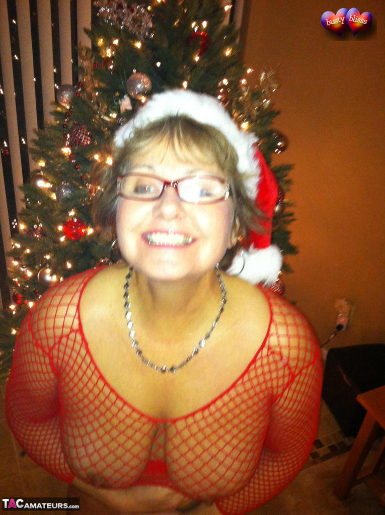 Middle-aged amateur Busty Bliss gives a BJ at Xmas in a mesh top and thong 포르노 사진 #422883243 | TAC Amateurs Pics, Busty Bliss, Christmas, 모바일 포르노