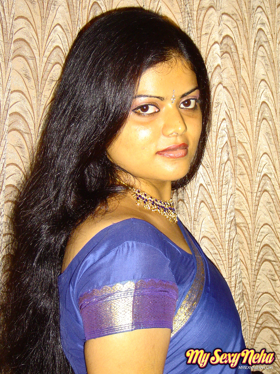 Pretty Indian girl sets her natural tits free of traditional clothing foto porno #423911403