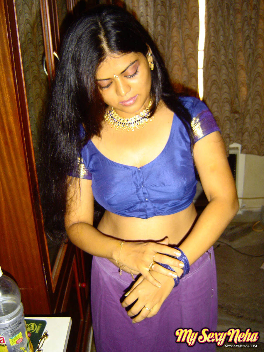 Pretty Indian girl sets her natural tits free of traditional clothing foto porno #423911432