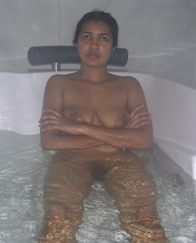 Indian wife Radha sucks her husband's cock after doing bathroom things foto porno #423080439 | Desi Papa Pics, Radha, Indian, porno ponsel