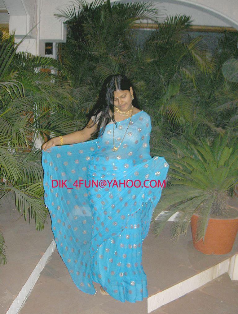 Desi housewife Aprita lets her brassiere slip while posing non nude foto porno #423945109