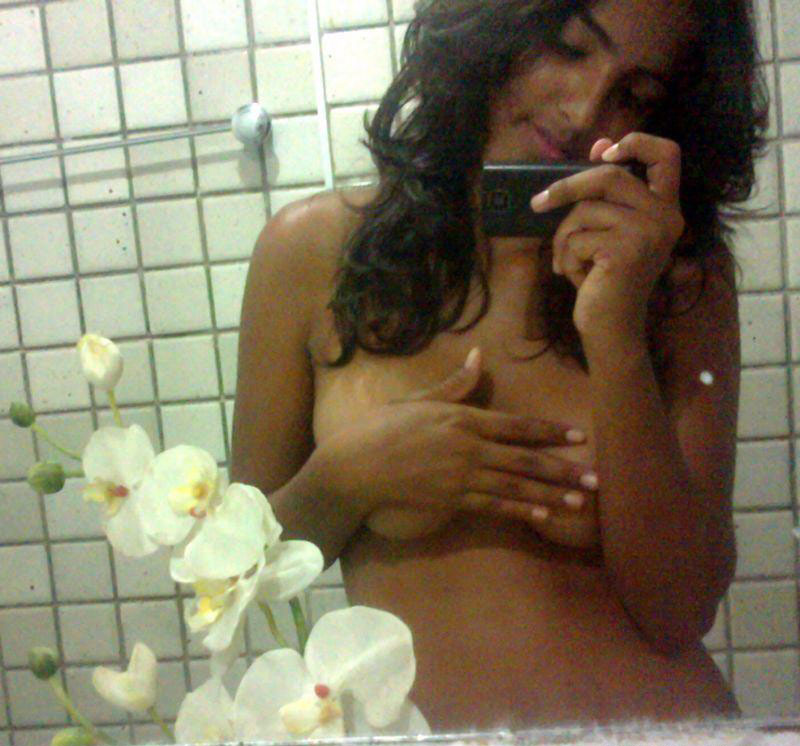 Indian girl capturing her naked pics in shower foto porno #425079300
