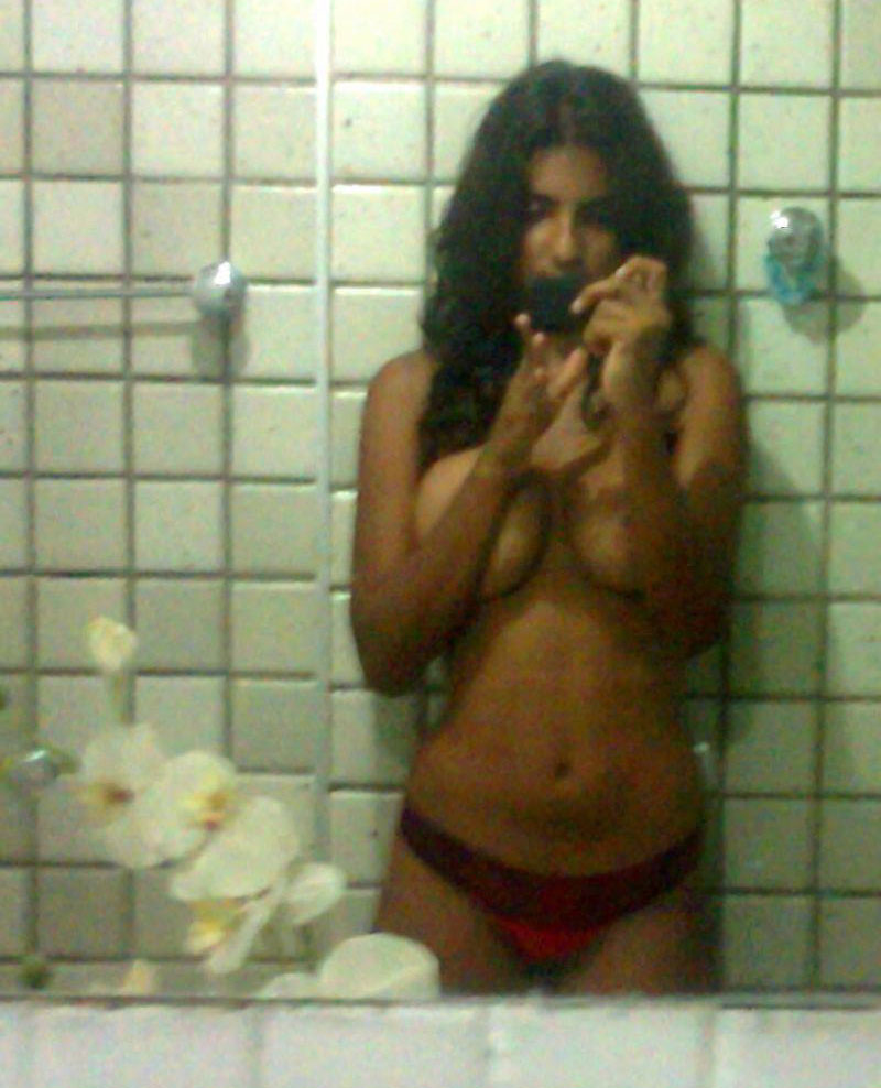 Indian girl capturing her naked pics in shower porno foto #425079301