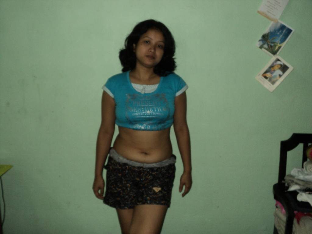 Newly wed indian wife padma showing herself off foto pornográfica #425084889