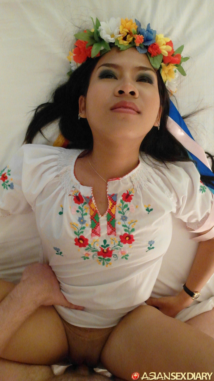 Asian Amateur Aziza Takes A Dick Up Her Asshole Wearing A Crown Of Flowers