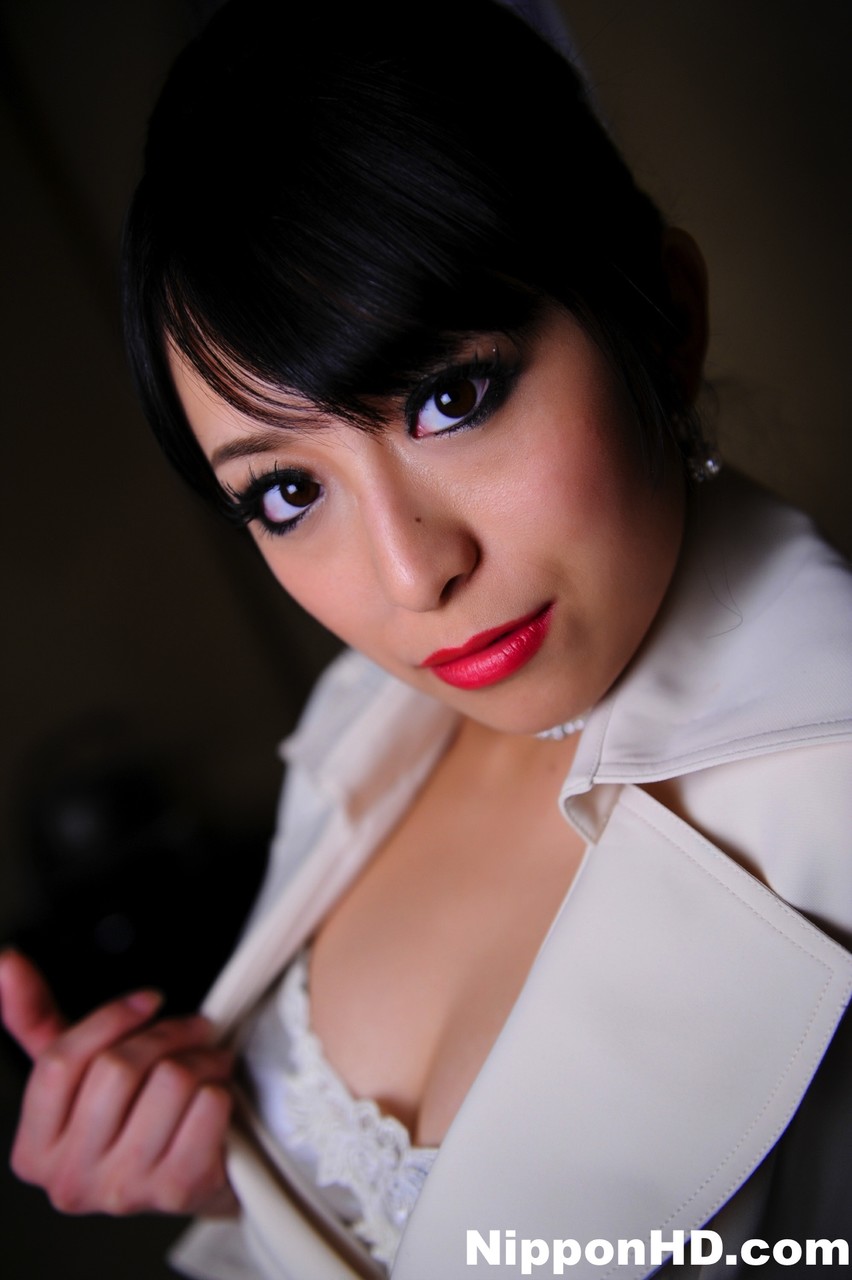 Japanese Model Exposes Her High End Brassiere In A Business Suit And Red Lips