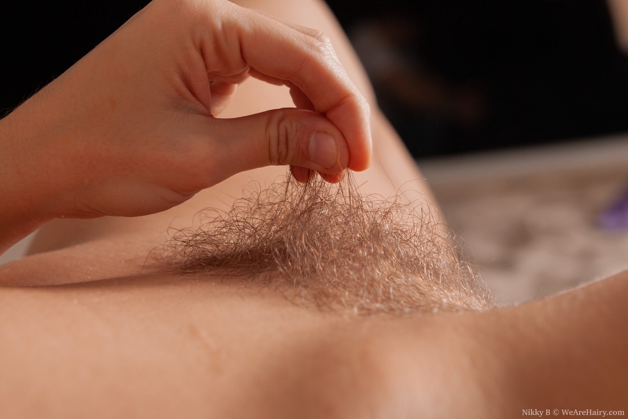 Amateur model Nikky B wears a collar while tugging on pubic hairs in the nude porno foto #425554505 | We Are Hairy Pics, Nikky B, Hairy, mobiele porno