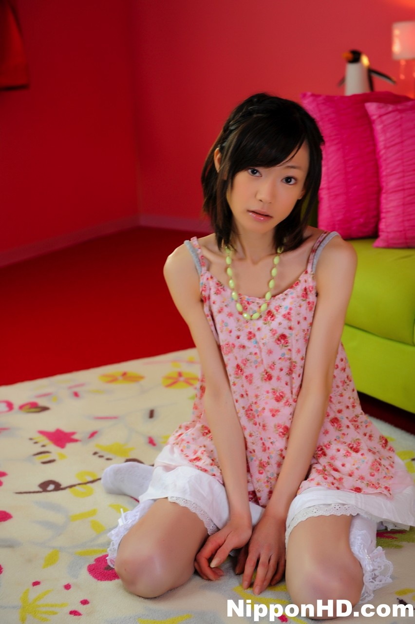 Petite Japanese girl with a pretty face models non nude in knee socks ポルノ写真 #424122105
