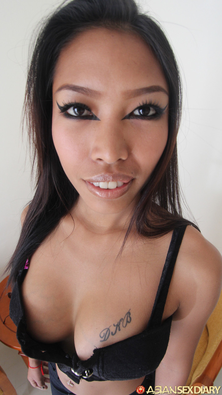 Hot Asian girl with a tattooed booty wears cum on her face during POV action foto pornográfica #427105312 | Asian Sex Diary Pics, Kat, Mom, pornografia móvel