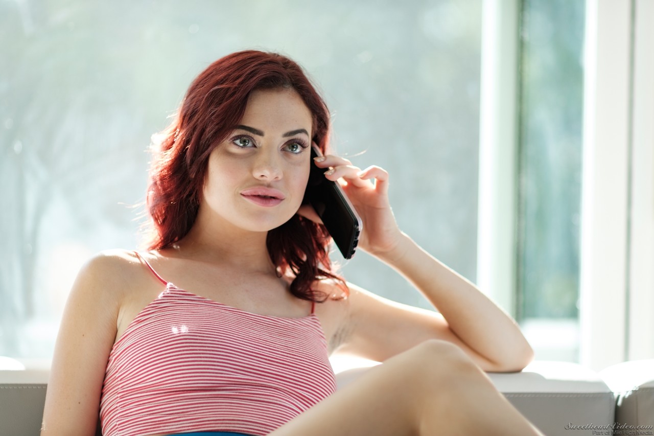 Leggy redhead Sabina Rouge seduces Elena Koshka while she's taking a shower foto porno #424156269
