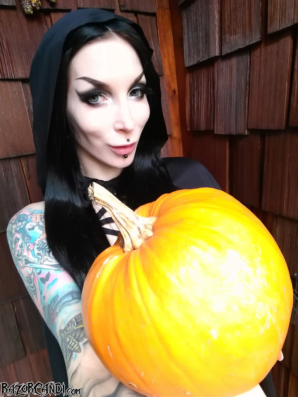 Goth girl Razor Candi flaunts her big ass over a pumpkin in Halloween attire 포르노 사진 #427655340 | Razor Candi Pics, Razor Candi, MILF, 모바일 포르노