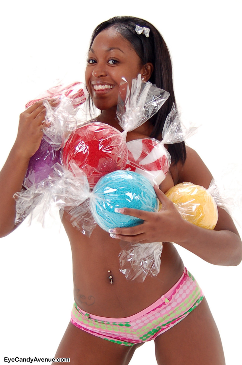 Amber posing naked with colorful candy porno fotoğrafı #424705407 | Eye Candy Avenue Pics, Amber, Ebony, mobil porno