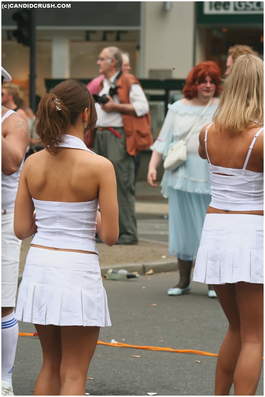Teen girls at a street party are secretly recorded by a public voyeur 포르노 사진 #424065980 | Candid Crush Pics, Voyeur, 모바일 포르노