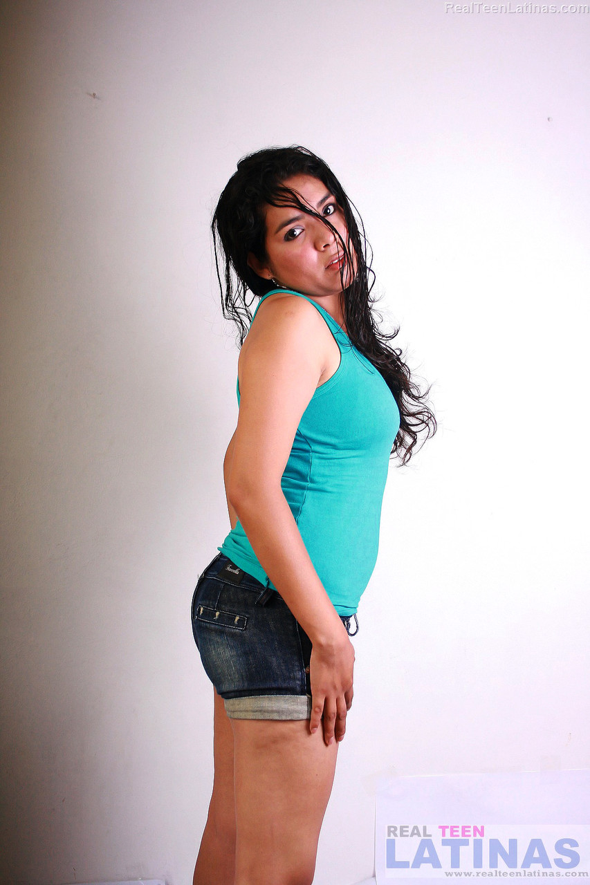 Lorena model is an amateur chuby latina from Venezuela nude inside members porno fotky #426897087