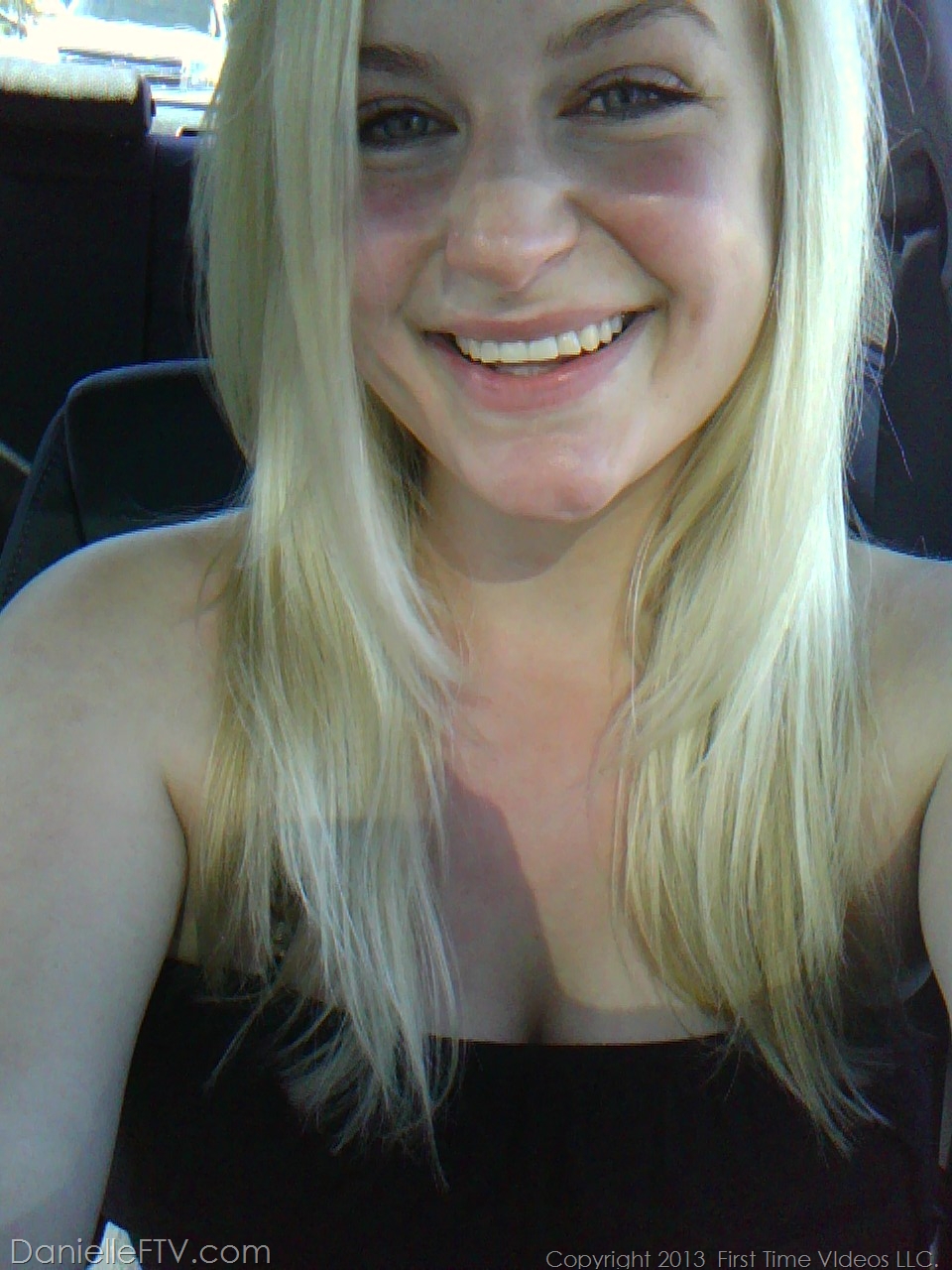 Blonde amateur Danielle Ftv dons numerous outfits for non nude selfies porn photo #422634170