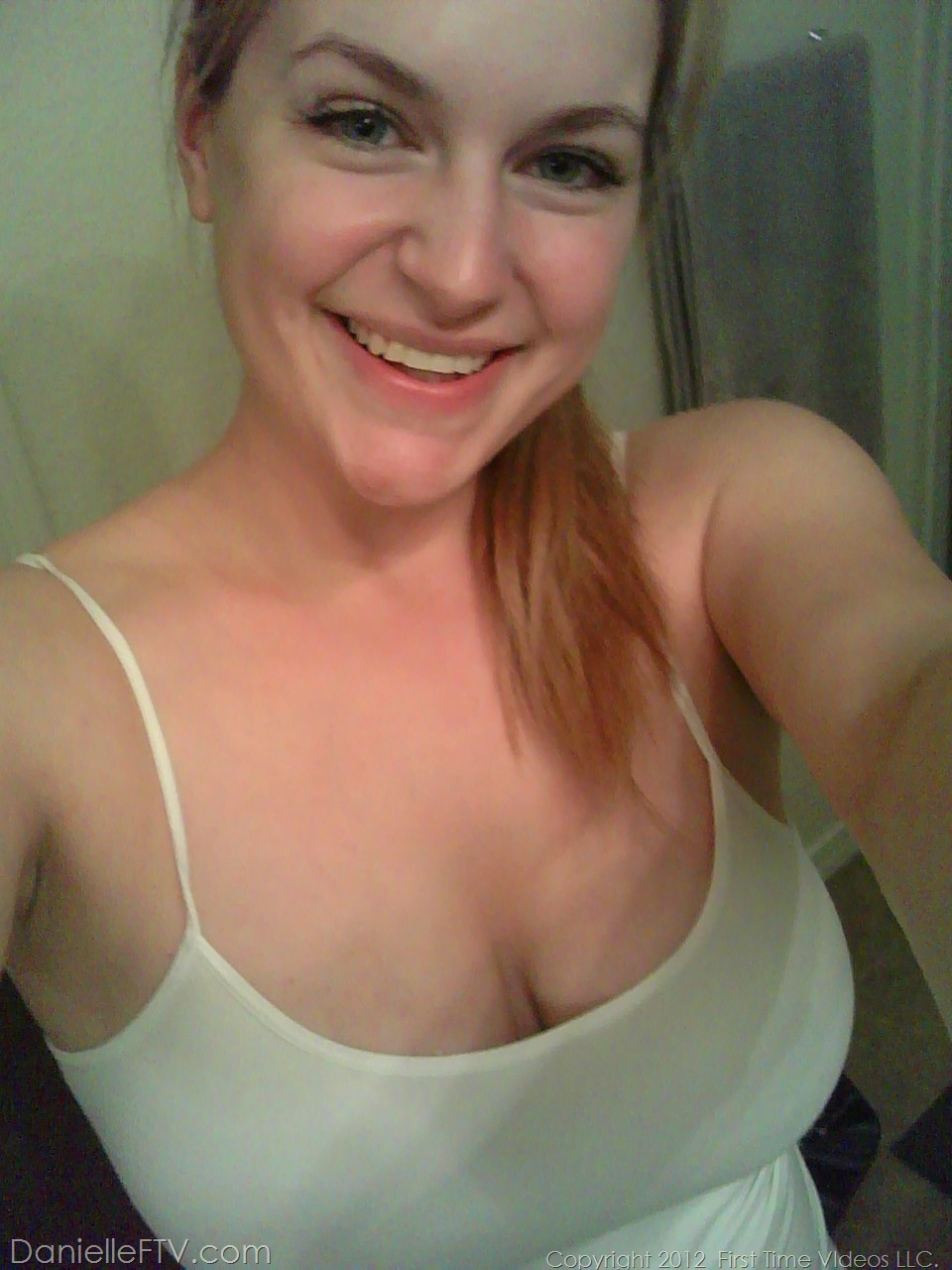 Blonde Girl Takes Non Nude Selfies In Various Places Around Her House