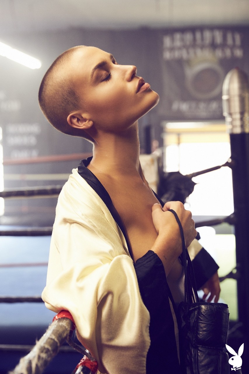 Athletic woman Vendela models semi-nude in boxing attire with a sweat on porno foto #425324076