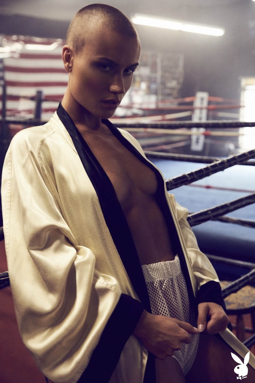 Athletic woman Vendela models semi-nude in boxing attire with a sweat on foto porno #425324077