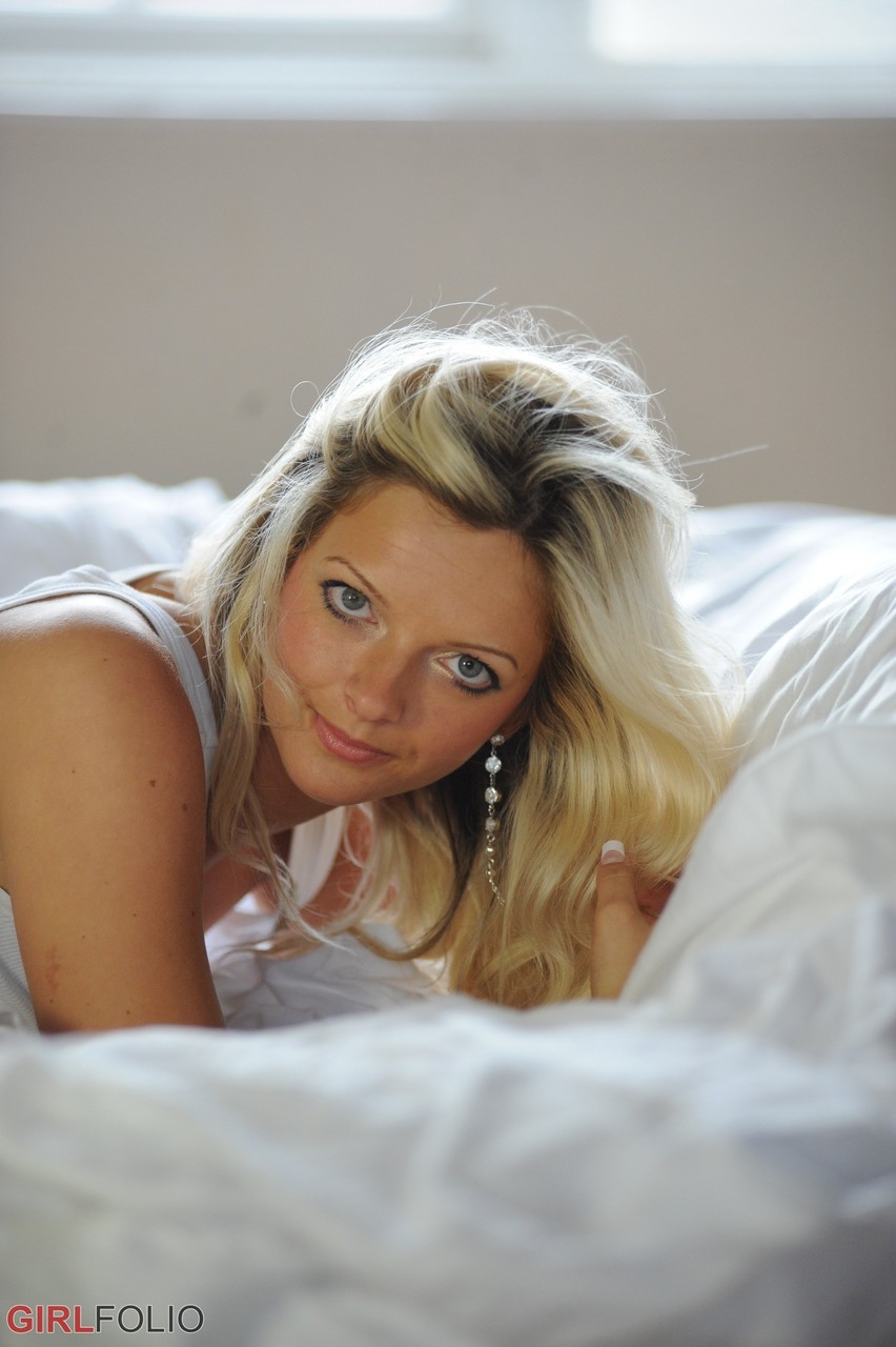Blonde model Zuzia shows her natural tits in white cotton panties porno foto #424500018