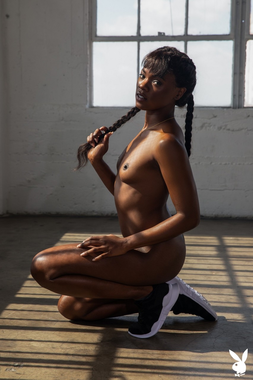 Hot black girl Ana Foxxx touts her phat ass during Playboy centerfold shoot foto porno #426707785