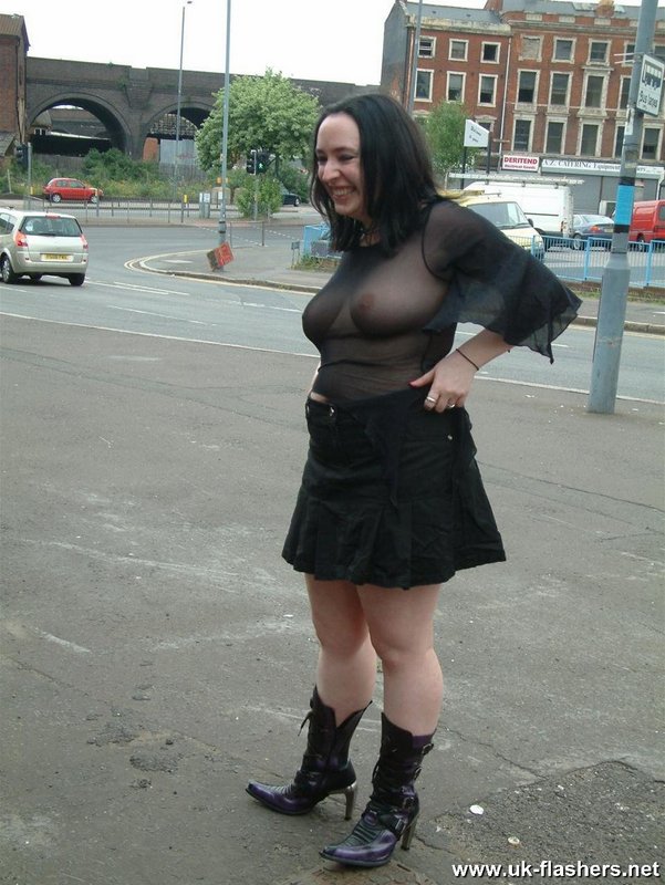 Dark haired pumper wanders about in public in a see-through top 色情照片 #427584321 | UK Flashers Pics, Chubby, 手机色情