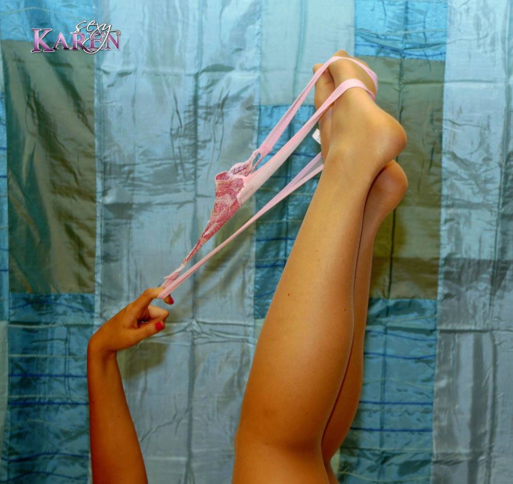 Karens strips of her black and pink mini skirt, then peels off her panties, to ポルノ写真 #428604323