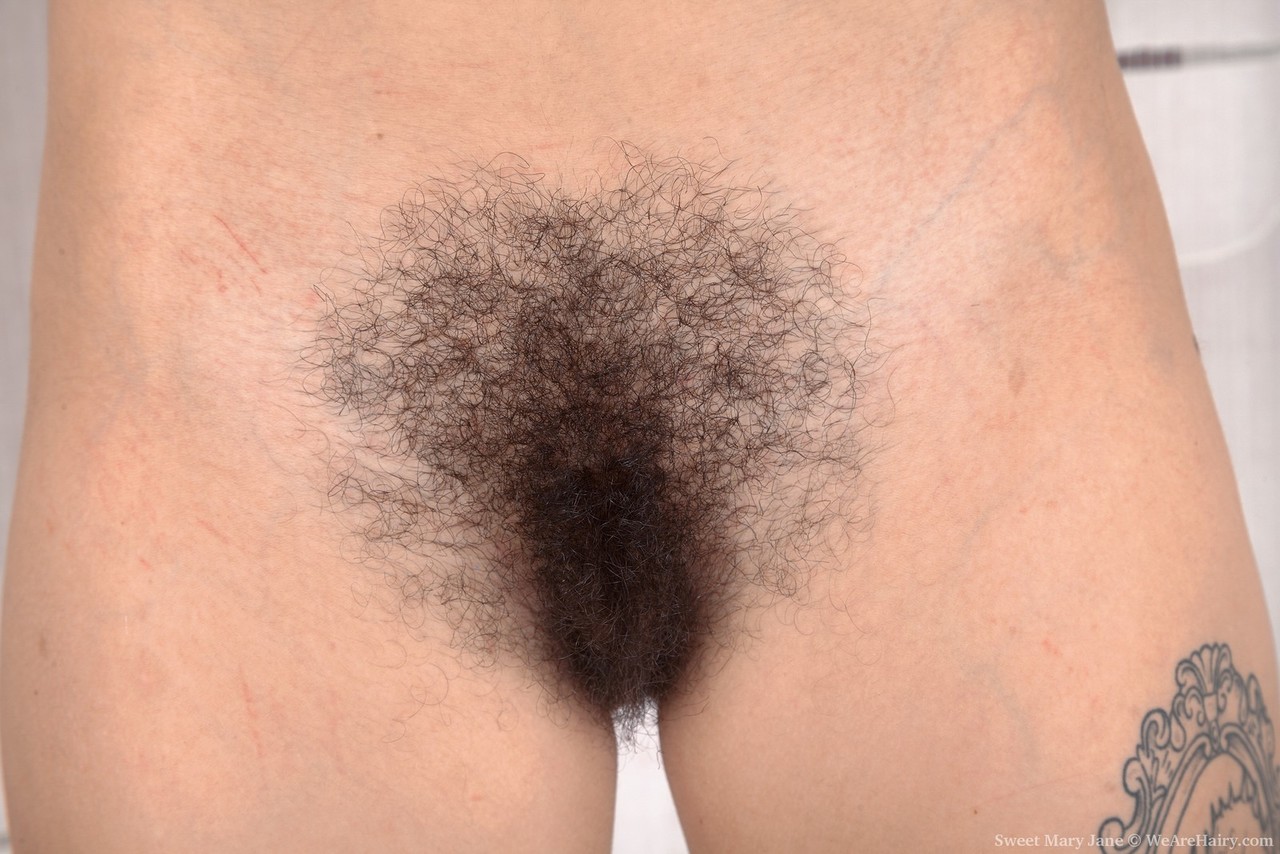 Solo girl Sweet Mary Jane puts her natural beaver on display in solo action porno foto #427747101 | We Are Hairy Pics, Sweet Mary Jane, Hairy, mobiele porno