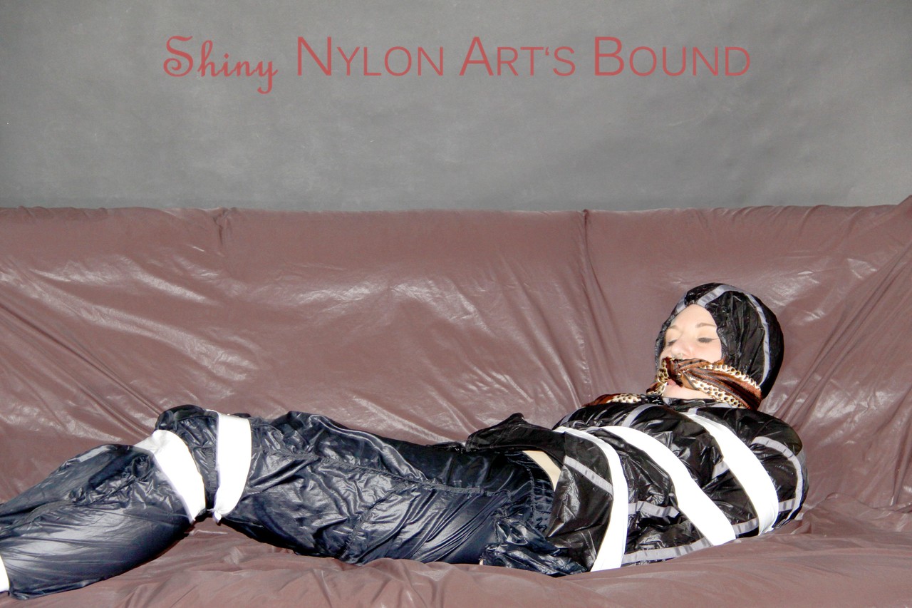 Mara wearing a sexy shiny black rian pants and a sexy shiny black rain jacket 色情照片 #428464820 | Shiny Nylon Arts Bound Pics, Clothed, 手机色情