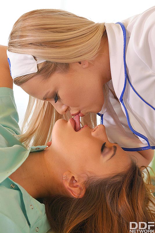 Hot Lesbians Nikky Dream And Ani Blackfox Have Sex On A Medical Clinic Table