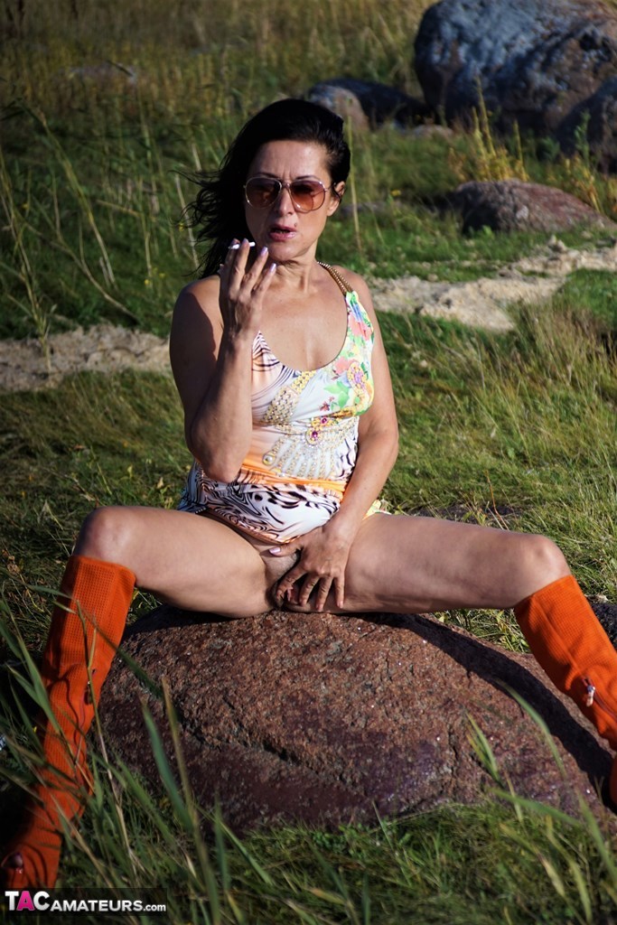 Mature woman Diana Ananta wears knee-high boots during no panty upskirt action порно фото #424940614 | TAC Amateurs Pics, Diana Ananta, Smoking, мобильное порно