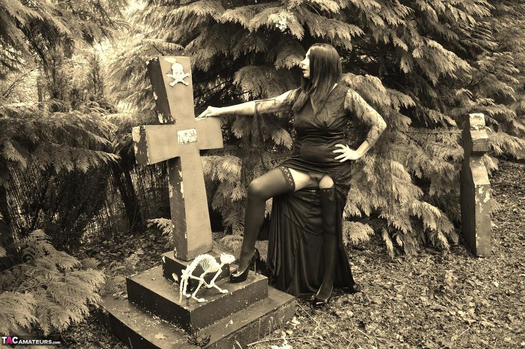 Goth girl Barby Slut bares her big tits and twat atop a casket in the woods порно фото #423239796 | TAC Amateurs Pics, Barby Slut, Cosplay, мобильное порно