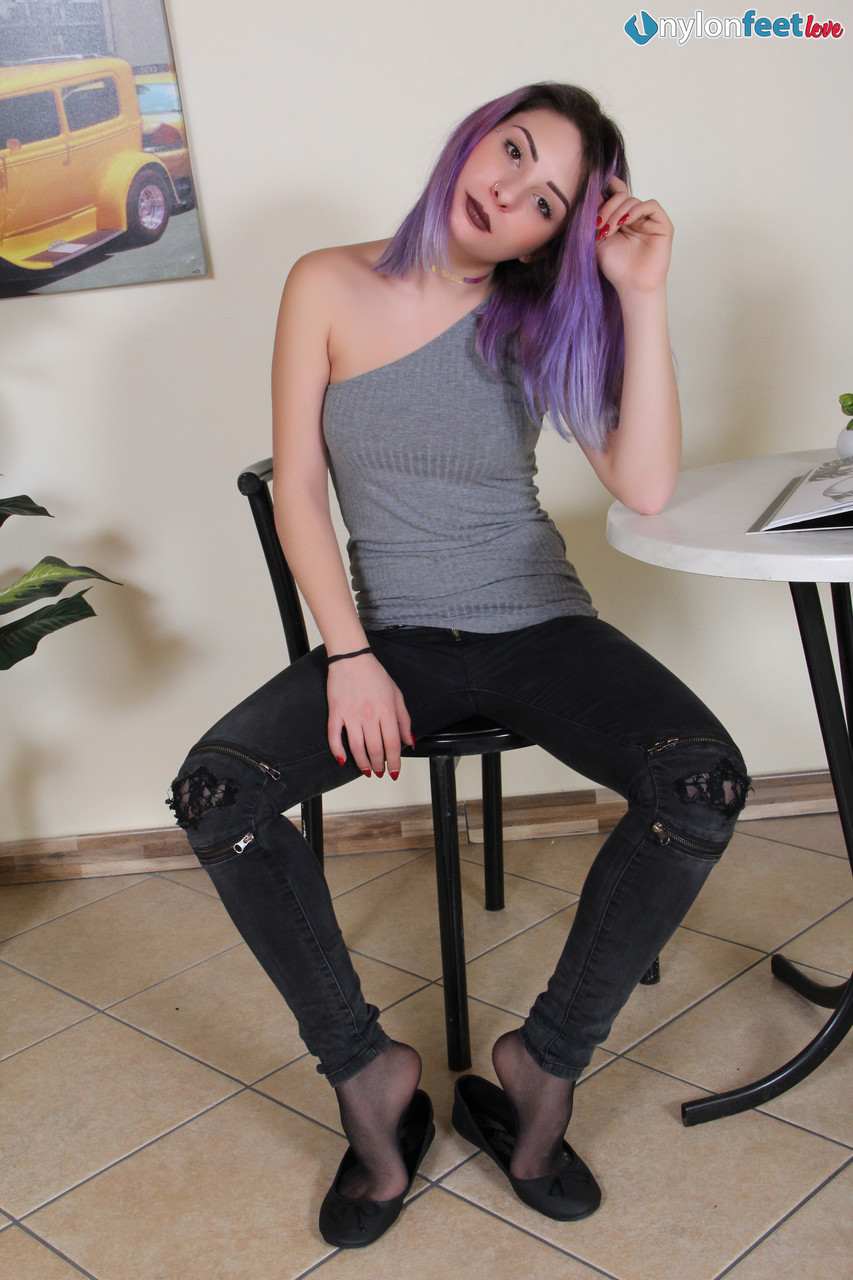 Solo girl with dyed hair releases her pantyhose covered feet from flat shoes foto porno #424386219