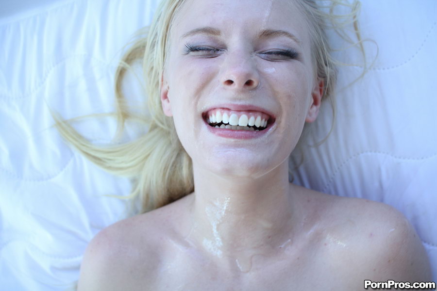 18 year old blonde wears jizz on her face after BDSM games with man friend foto porno #424968194
