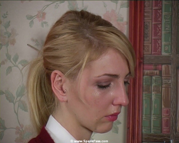 Blonde student has her ass turned bright red by her schoolteacher foto porno #425462108