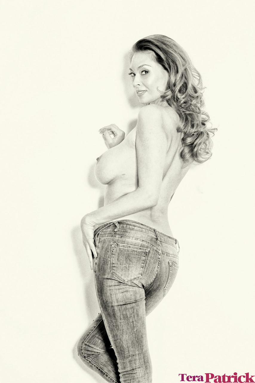 Black and white photo series of me in my jeans but totally topless foto porno #427536688