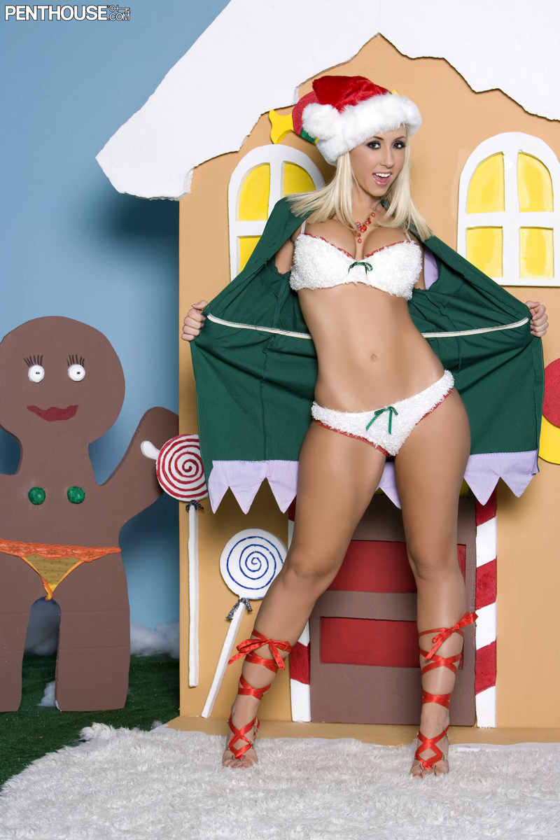 Cute blonde Jessica Lynn poses for a centerfold spread with an Xmas theme foto porno #424761532