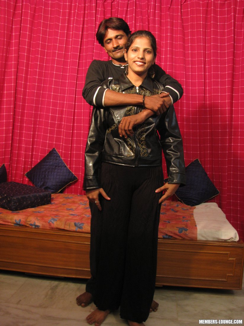 Indian Sex Lounge Hot Couple ready to Fuck porn photo #423817434