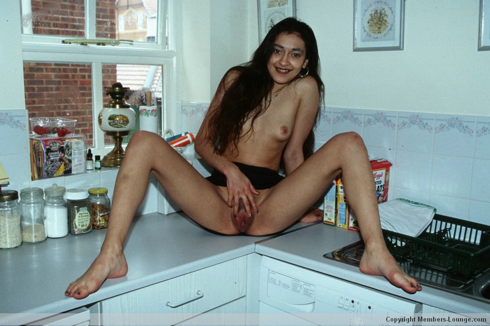 Platinum Indian Petite Indian girl posing photo porno #426126294