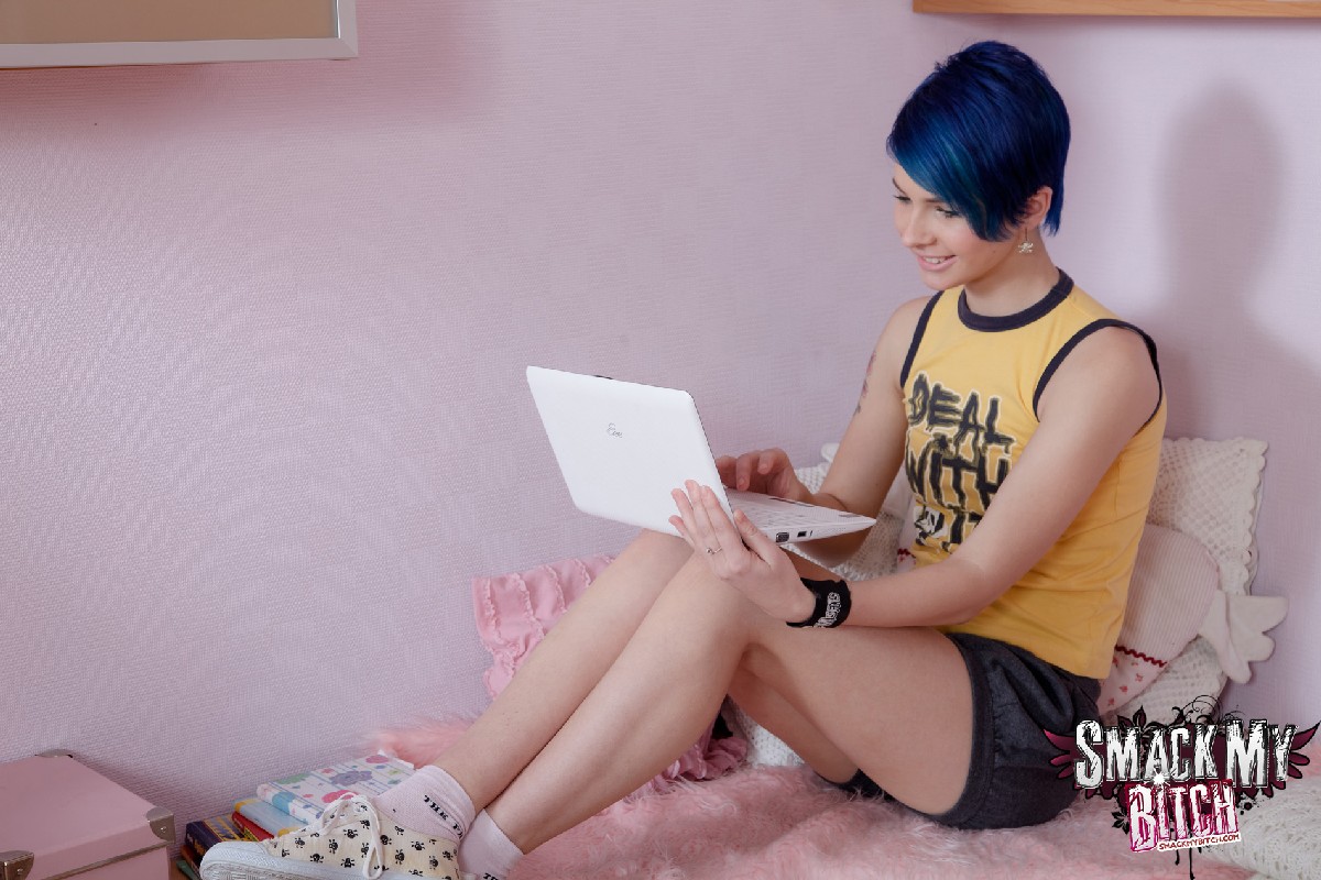 Ebba looks hot with her blue hair and arm tattoo When she gets naked you can 포르노 사진 #423280367