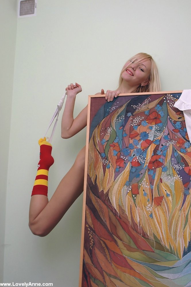 Charming blonde teen gets naked while wearing a pair of socks porno fotoğrafı #424057538